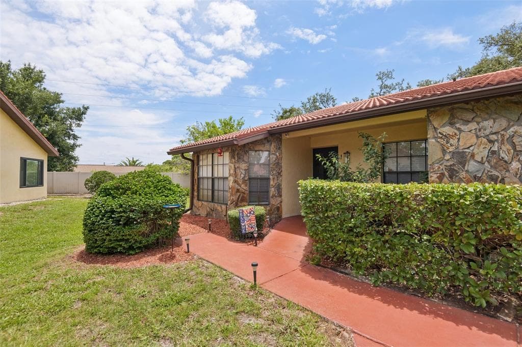 8626 SHADBLOW COURT # 1, PORT RICHEY, FL 34668