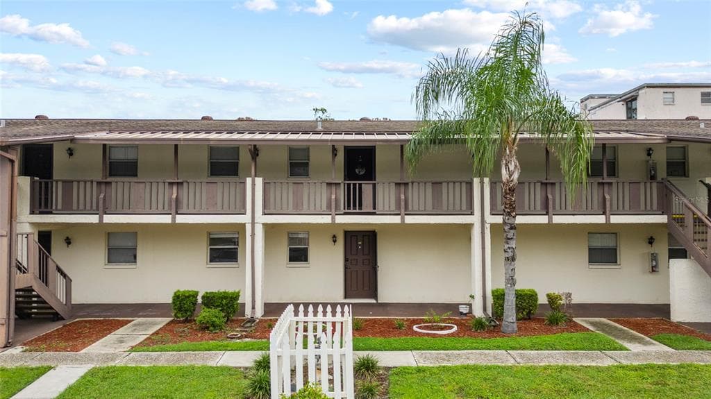 5521 BAY BOULEVARD # 103, PORT RICHEY, FL 34668