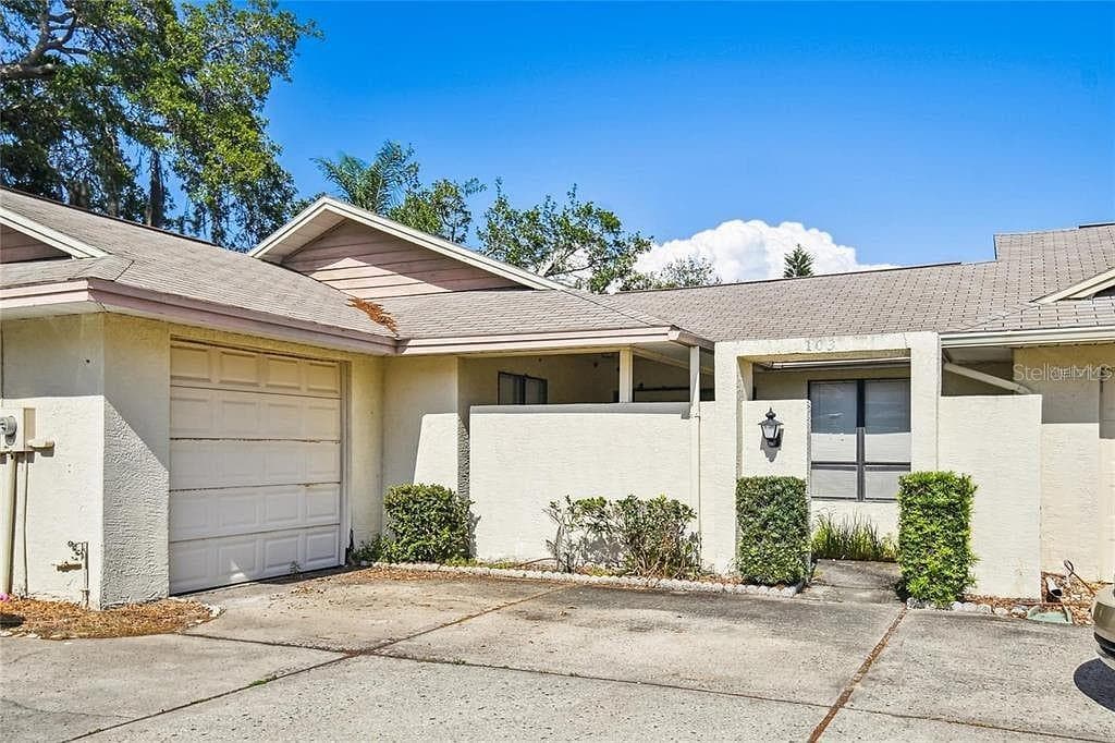 103 LAKESIDE COLONY DRIVE, TARPON SPRINGS, FL 34689