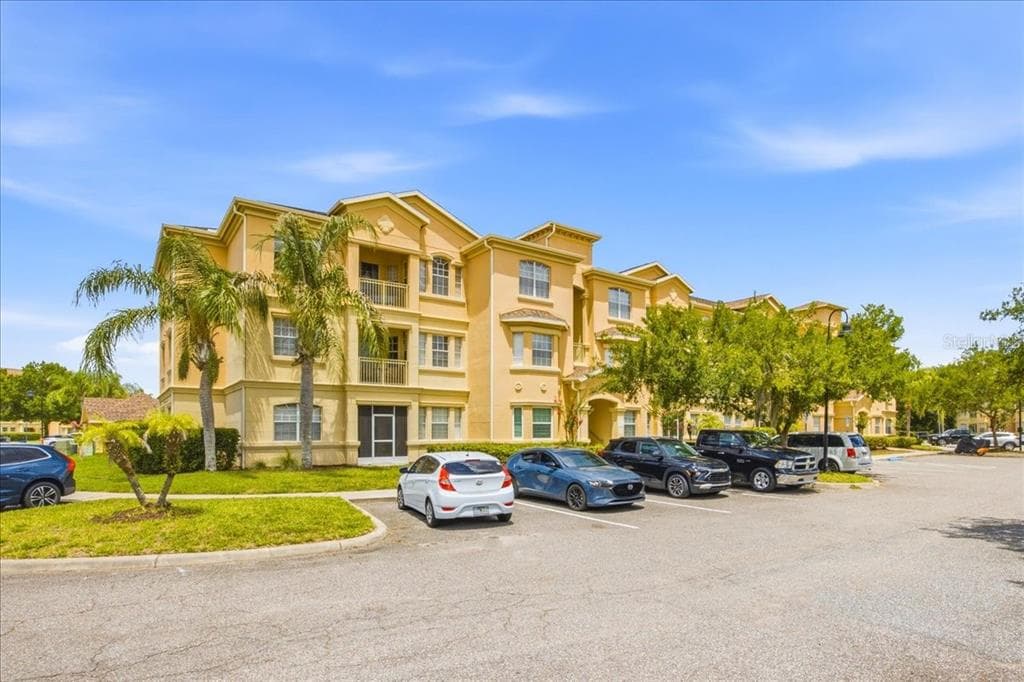 301 TERRACE RIDGE CIRCLE # 301, DAVENPORT, FL 33896
