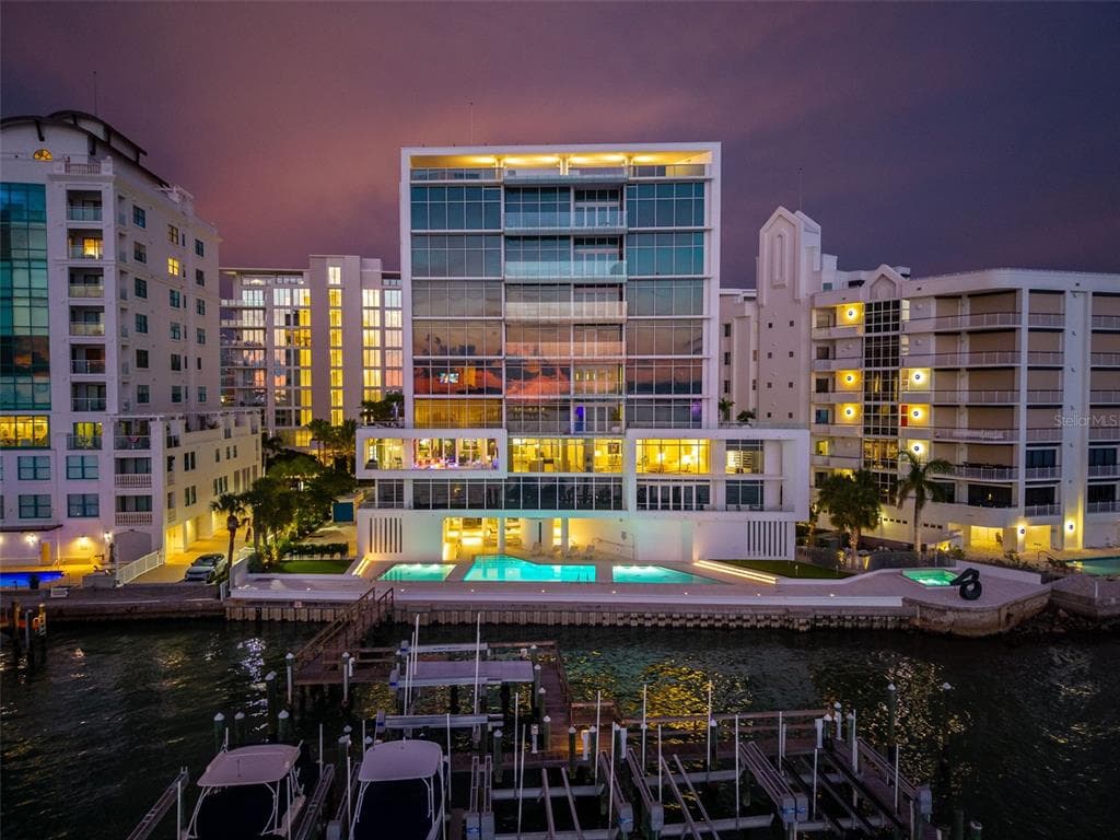 280 GOLDEN GATE POINT # 300, SARASOTA, FL 34236