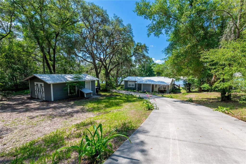 7765 TWIN LAKES ROAD, KEYSTONE HEIGHTS, FL 32656