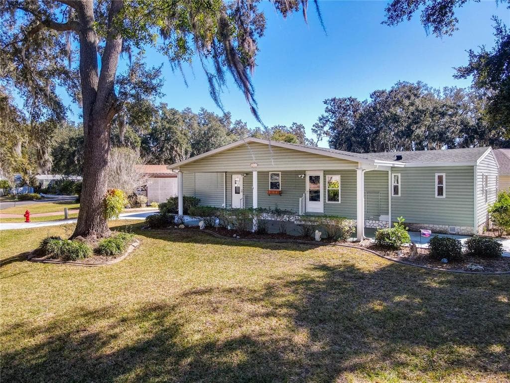 25533 BELLE HELENE, LEESBURG, FL 34748