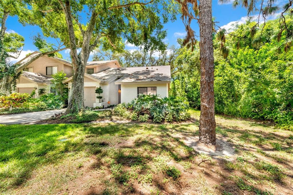 1900 WHISPERING WAY, TARPON SPRINGS, FL 34689