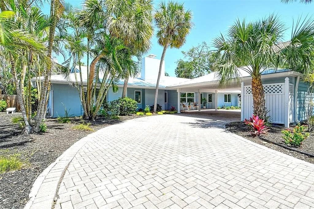 4852 FEATHERBED LANE, SARASOTA, FL 34242