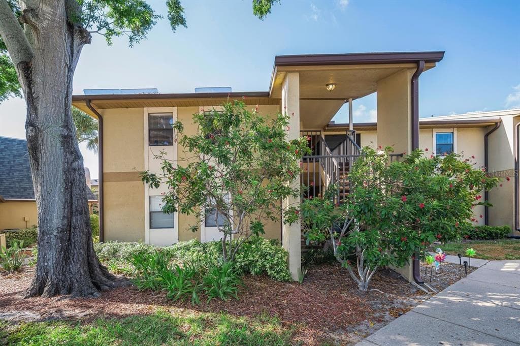 10195 SAILWINDS BOULEVARD N # 201, LARGO, FL 33773