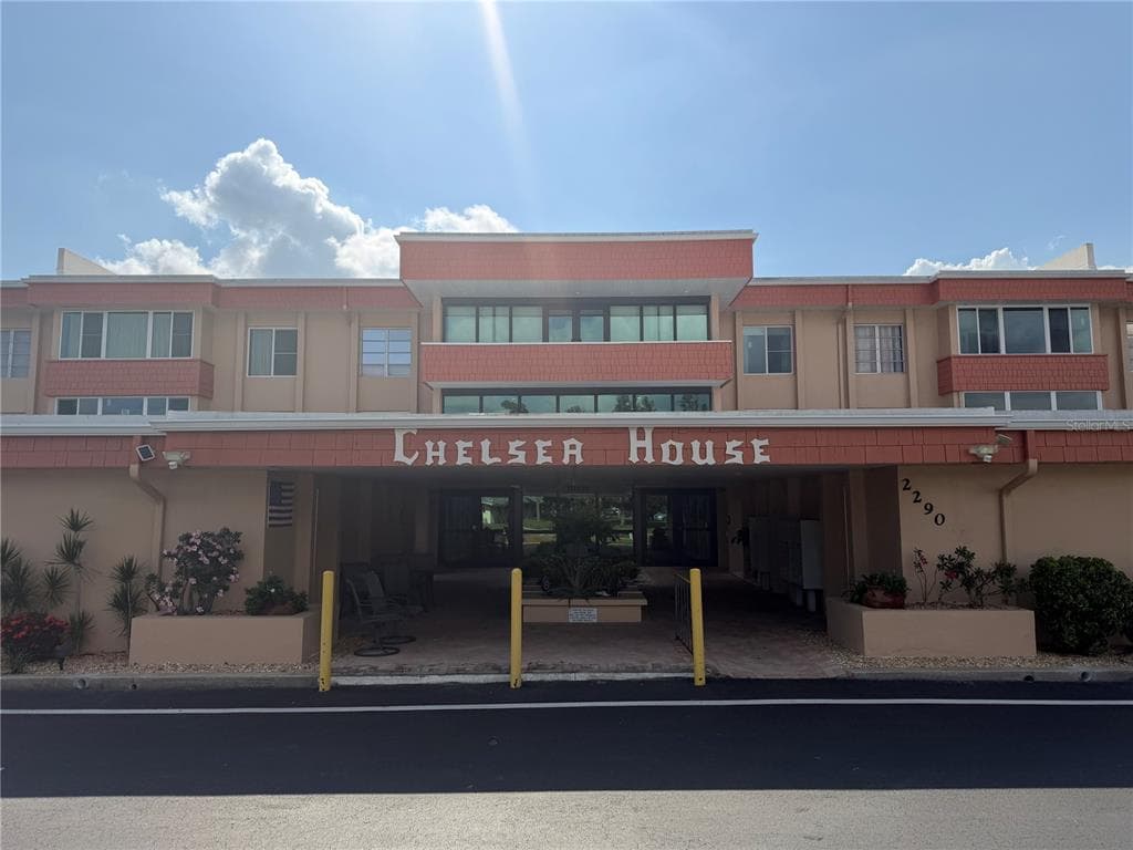 2290 AARON STREET # 101, PORT CHARLOTTE, FL 33952