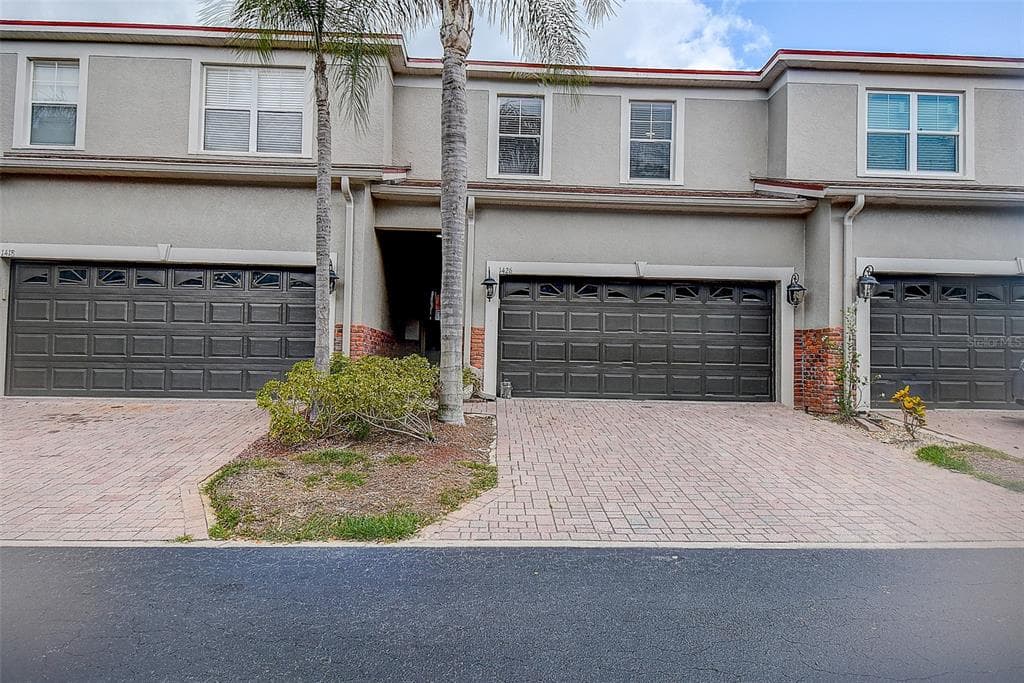 1426 HILLVIEW LANE, TARPON SPRINGS, FL 34689