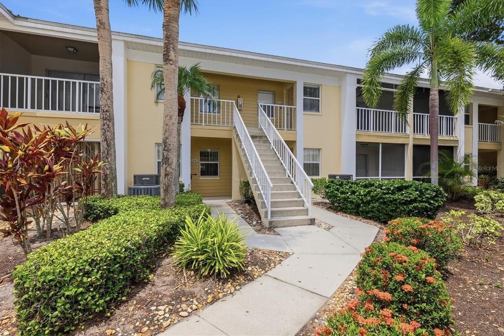 421 CERROMAR TERRACE # 370, VENICE, FL 34293
