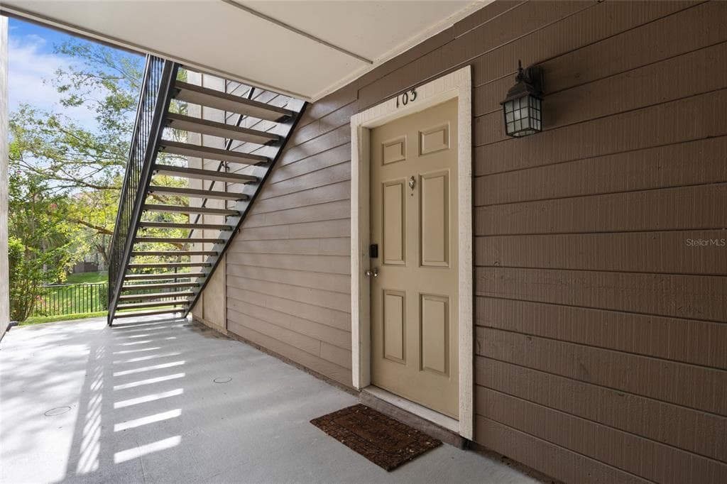 241 AFTON SQUARE # 103, ALTAMONTE SPRINGS, FL 32714