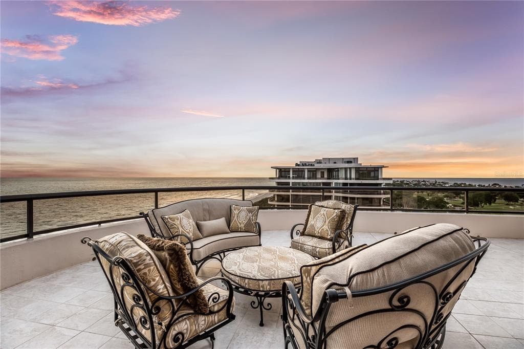 415 L AMBIANCE DRIVE # PH-F, LONGBOAT KEY, FL 34228