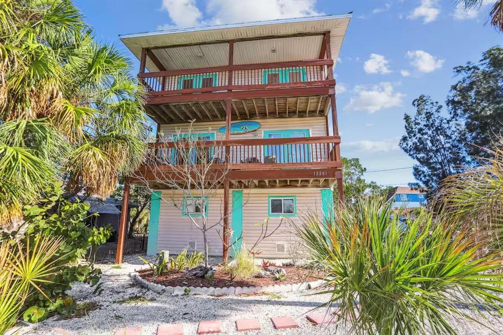 12201 GULF BOULEVARD, TREASURE ISLAND, FL 33706
