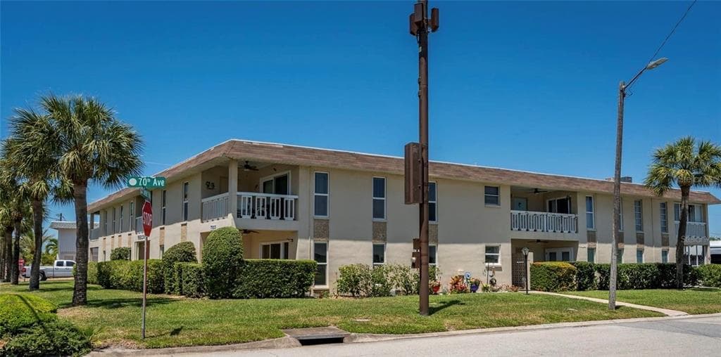 7003 SUNSET WAY # 8, ST PETE BEACH, FL 33706