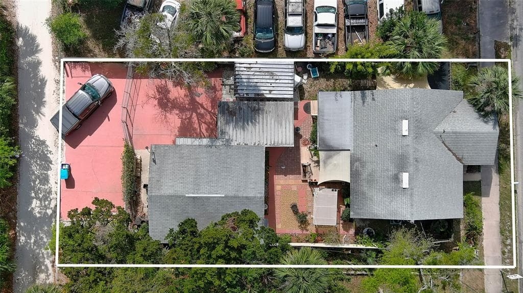 607 N DIXIE FREEWAY, NEW SMYRNA BEACH, FL 32168