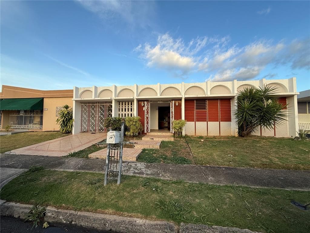 T-10 MCKINLEY, GUAYNABO, PR 00969