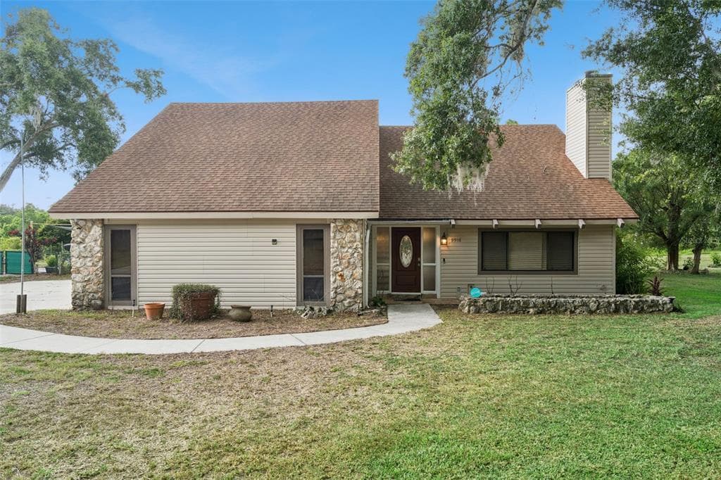9916 JACKSON ROAD, LEESBURG, FL 34788