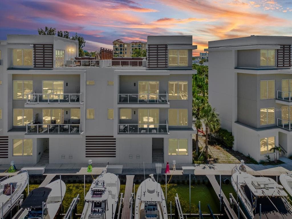 868 N OSCEOLA AVENUE, CLEARWATER, FL 33755