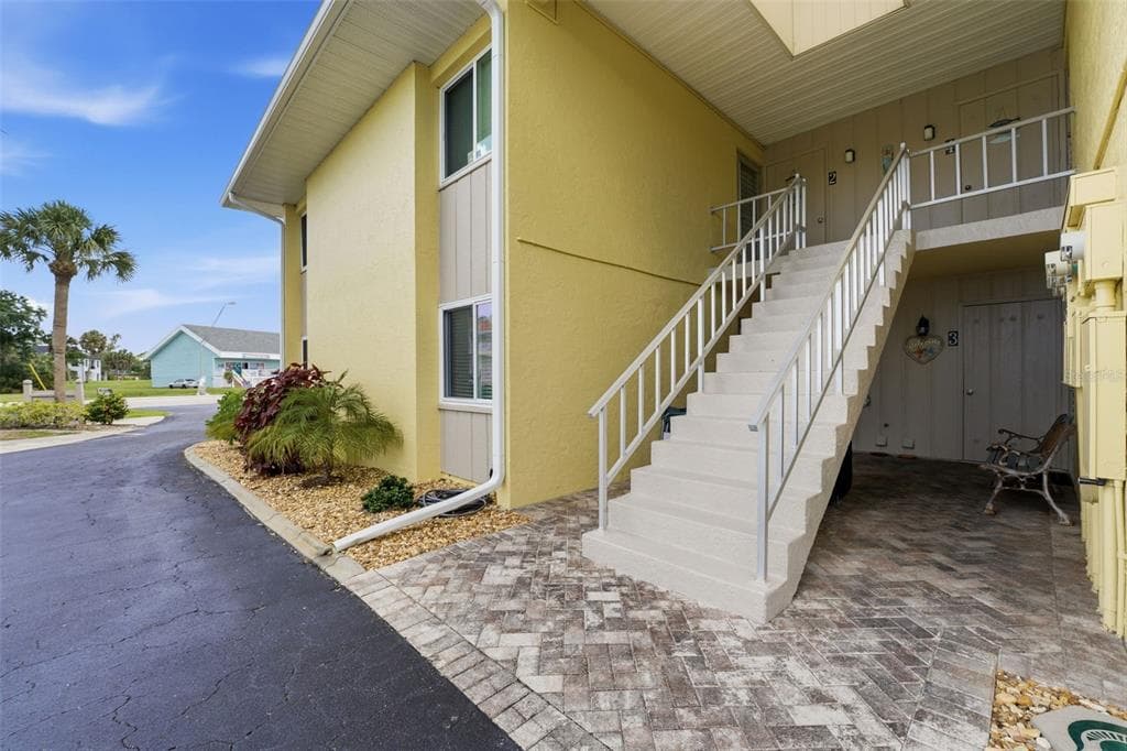 101 LOUELLA LANE # 2, NOKOMIS, FL 34275
