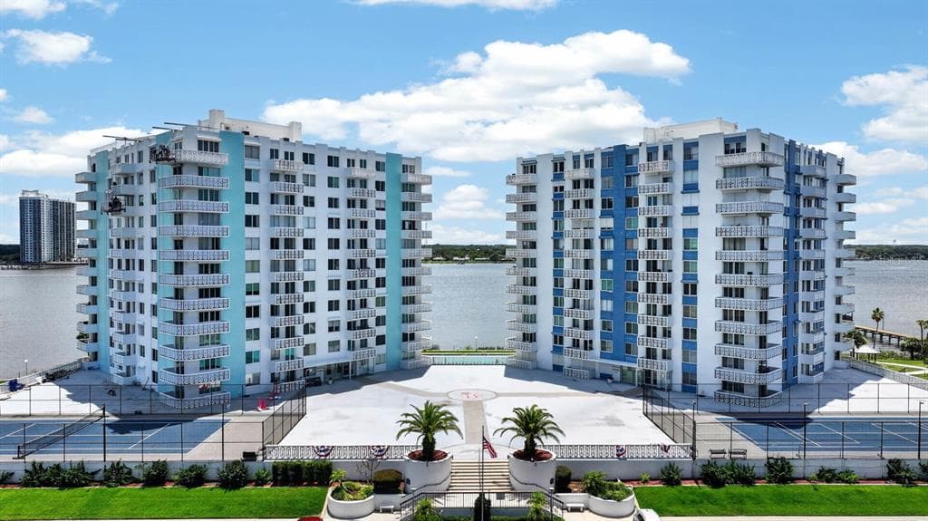 925 N HALIFAX AVENUE # 403, DAYTONA BEACH, FL 32118