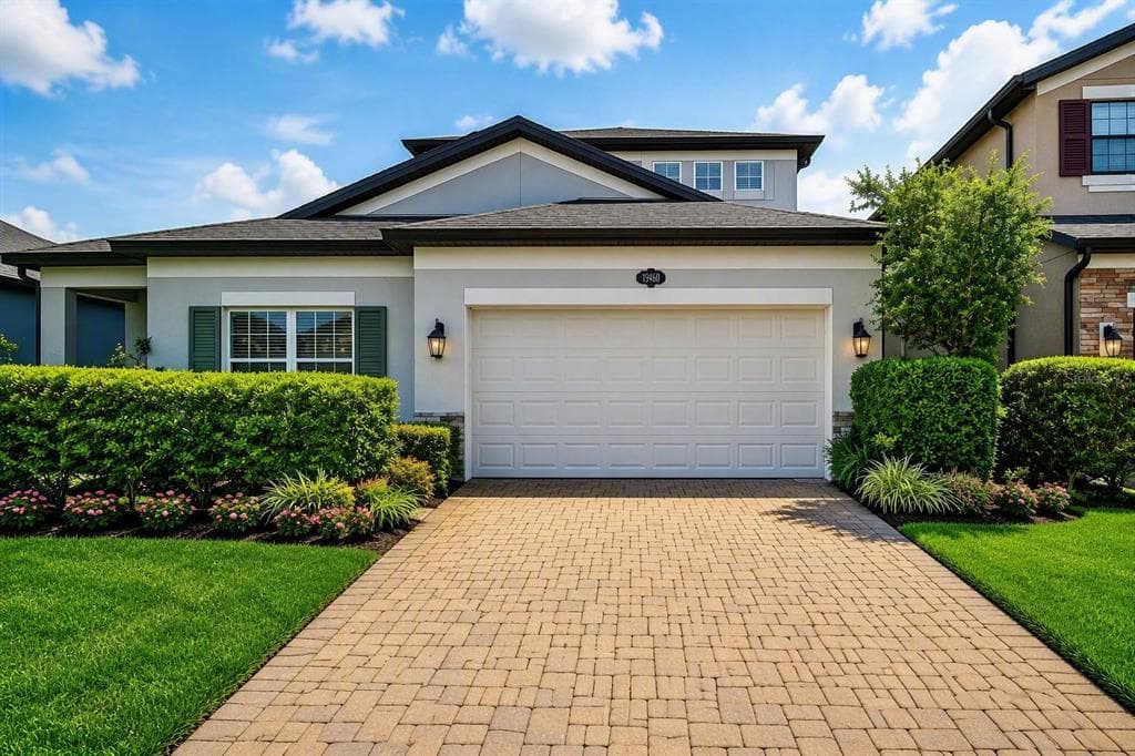 19460 BLOSSOM VINE LANE, LUTZ, FL 33558
