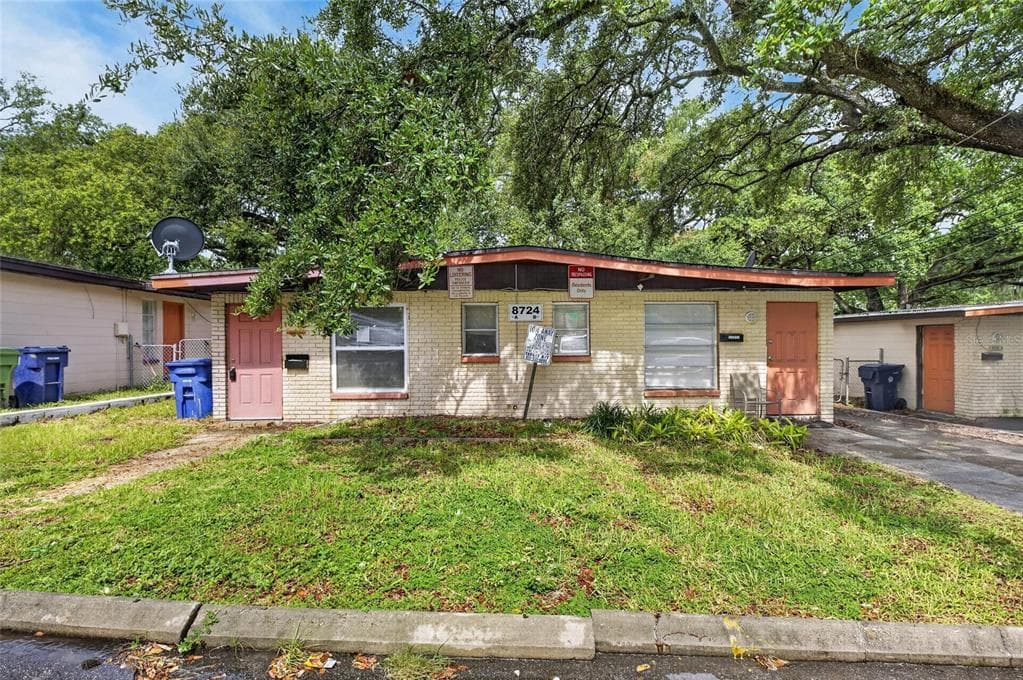 8723 & 8724 N 48TH STREET, TAMPA, FL 33617