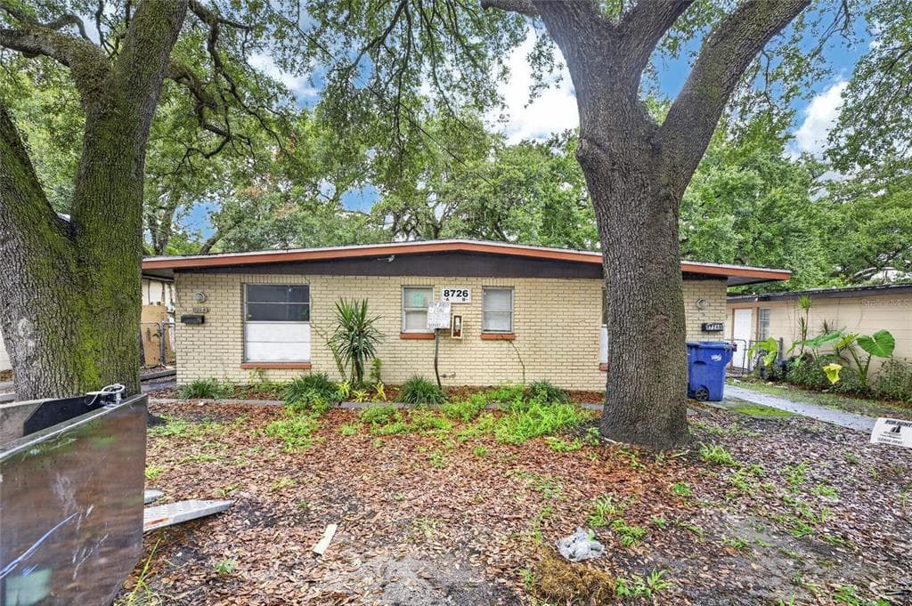 8726 & 8728 N 48TH STREET, TAMPA, FL 33617