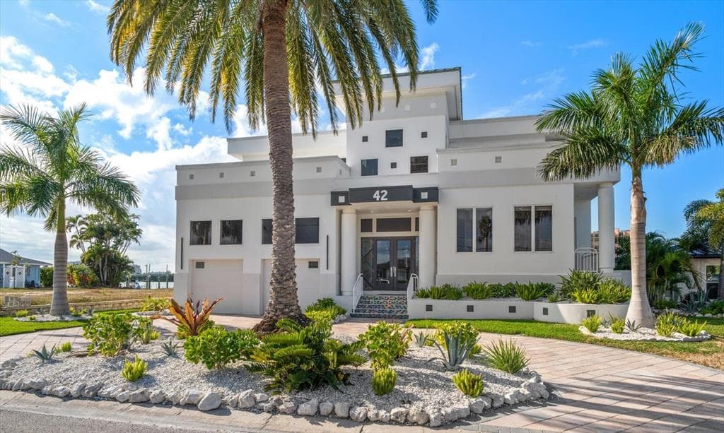 42 MIDWAY ISLAND, CLEARWATER BEACH, FL 33767