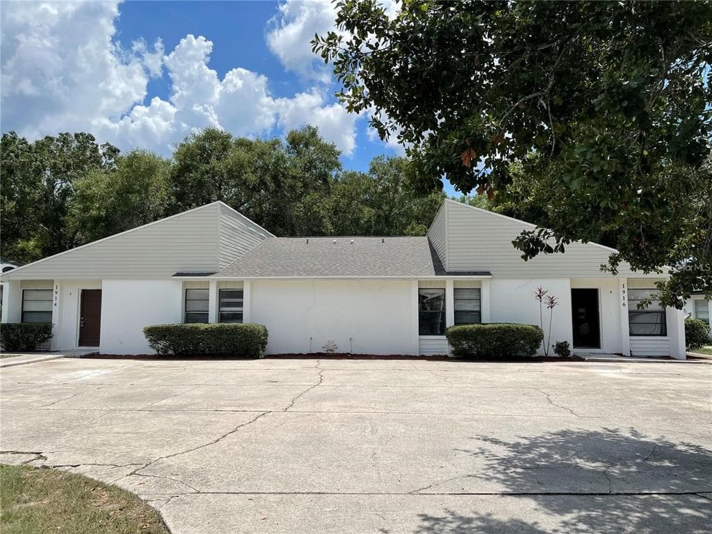 1916 CRYSTAL GROVE DRIVE, LAKELAND, FL 33801