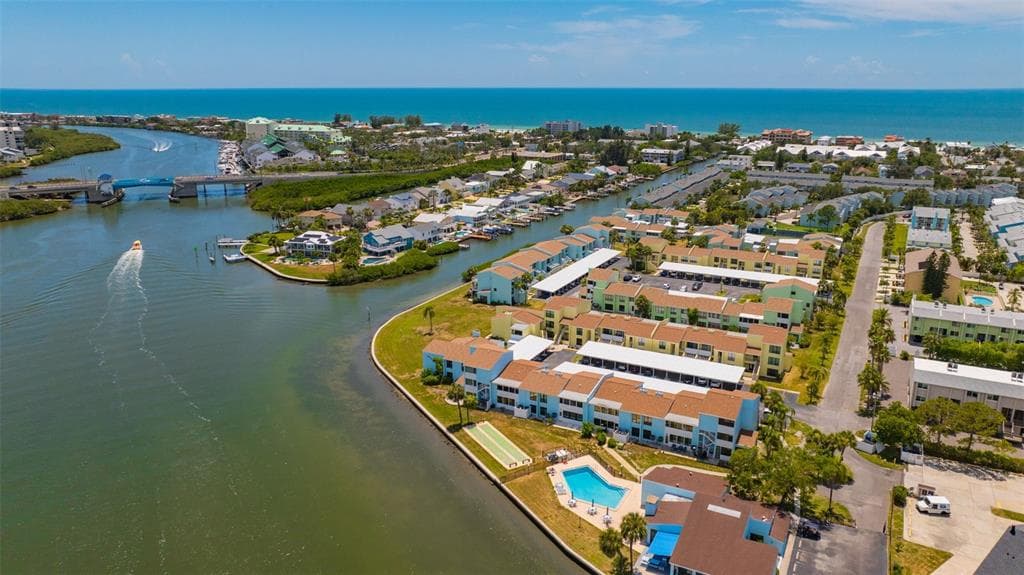 1 WINDRUSH BOULEVARD # 37, INDIAN ROCKS BEACH, FL 33785