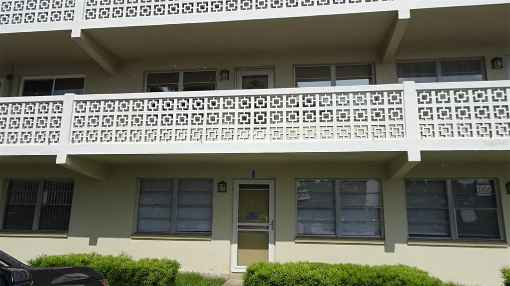 8100 DR MARTIN LUTHER KING JR STREET N # 105, ST PETERSBURG, FL 33702