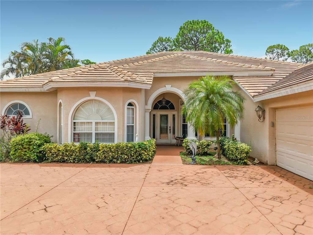2221 OXFORD RIDGE CIRCLE, LEHIGH ACRES, FL 33973