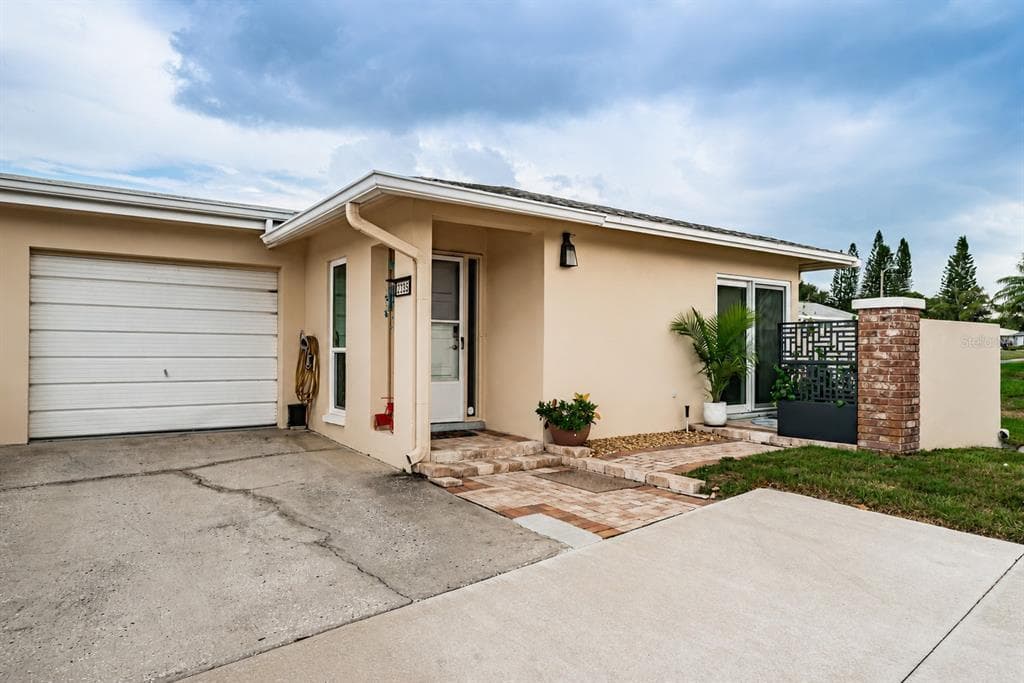 2735 SHERBROOKE LANE # C, PALM HARBOR, FL 34684