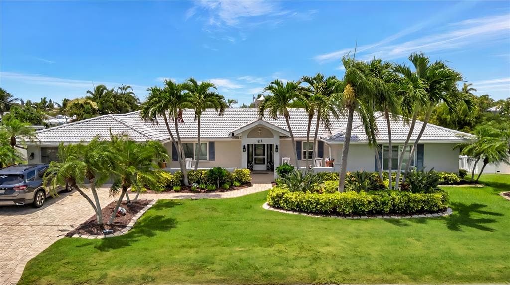 514 KEY ROYALE DRIVE, HOLMES BEACH, FL 34217