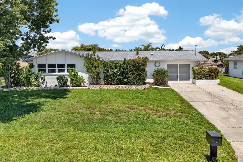 3114 SE 18TH AVENUE, CAPE CORAL, FL 33904