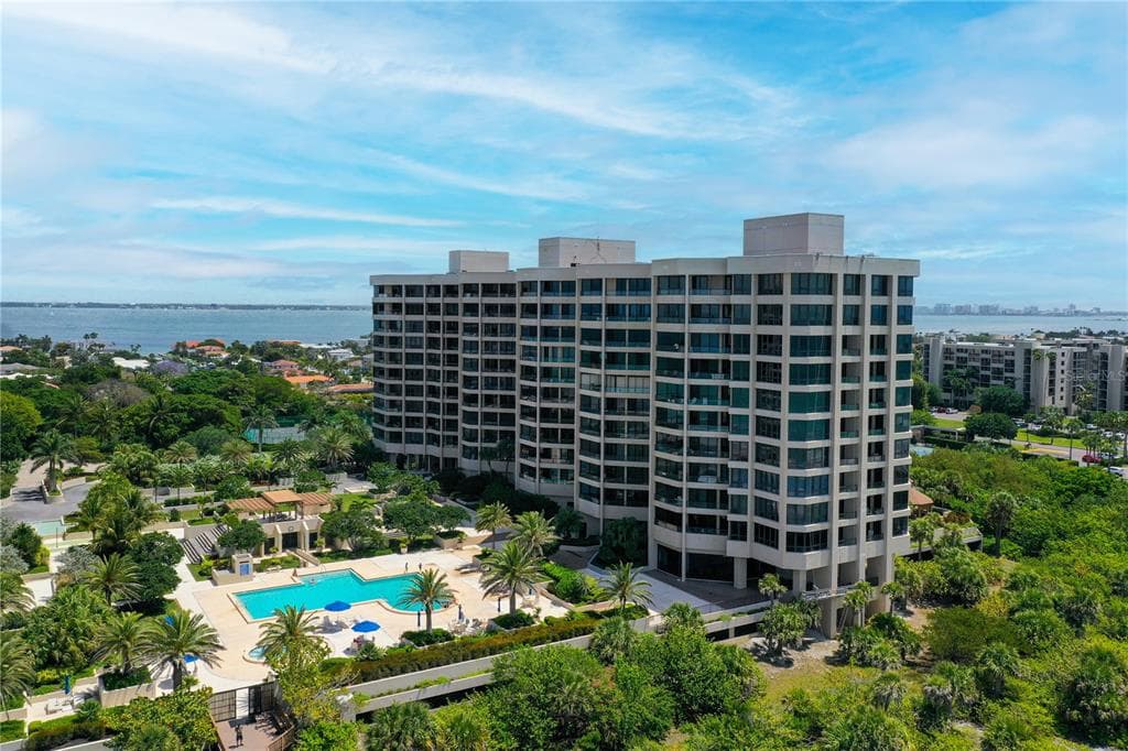 1211 GULF OF MEXICO DRIVE # 302, LONGBOAT KEY, FL 34228