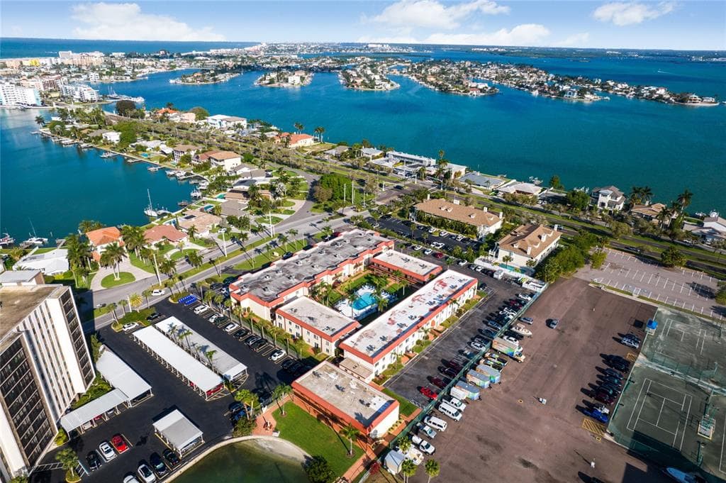 10365 PARADISE BOULEVARD # 16, TREASURE ISLAND, FL 33706