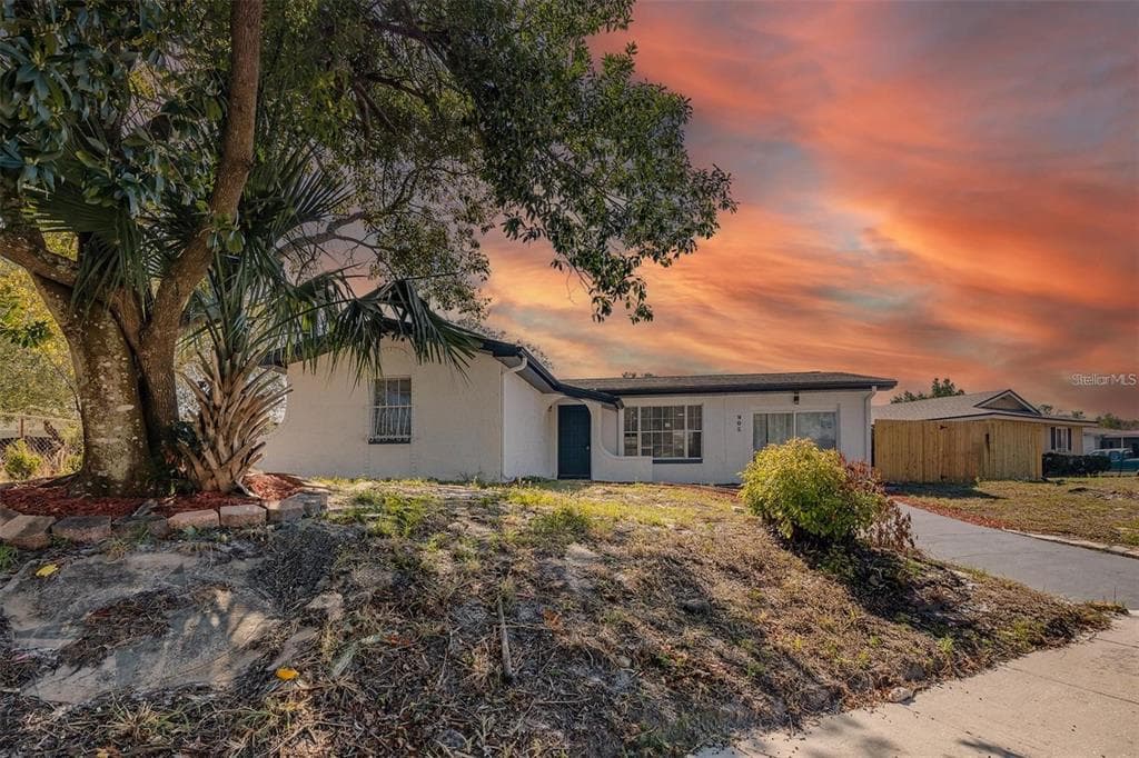 905 SPRING CREEK DRIVE, OCOEE, FL 34761