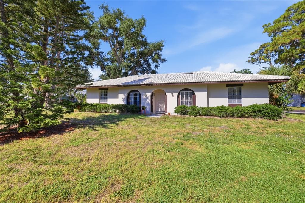 404 OXFORD DRIVE # 404, NOKOMIS, FL 34275