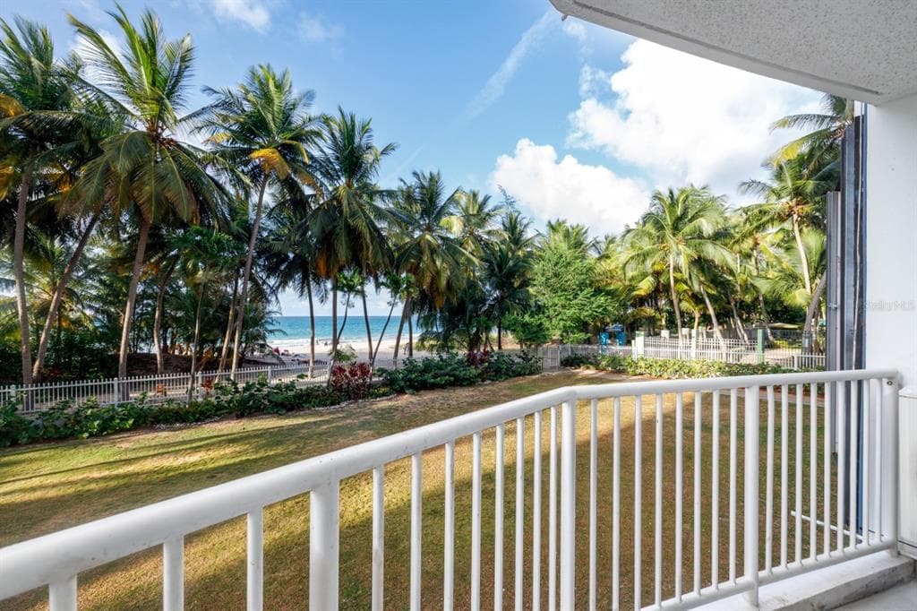 4633 AV. ISLA VERDE # 105, CAROLINA, PR 00979