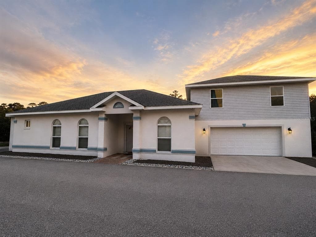 217 E 19TH AVENUE, MOUNT DORA, FL 32757