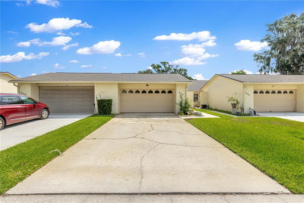 2226 CYPRESS COVE DRIVE # 2226, TAVARES, FL 32778