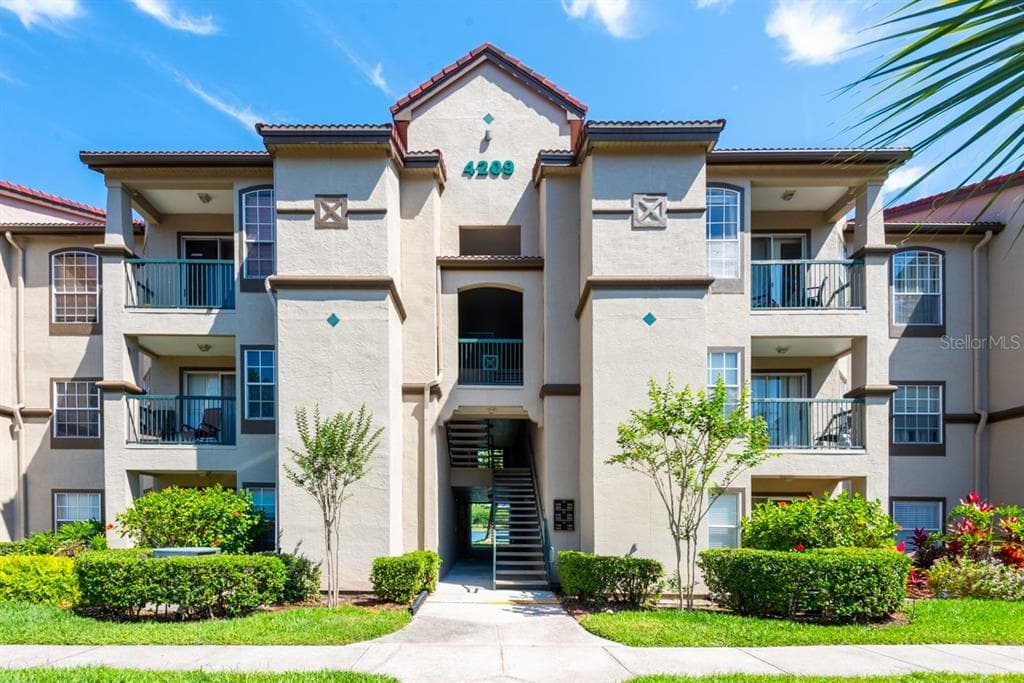 4209 WOODSTORKS WALK WAY # 1110, LUTZ, FL 33558