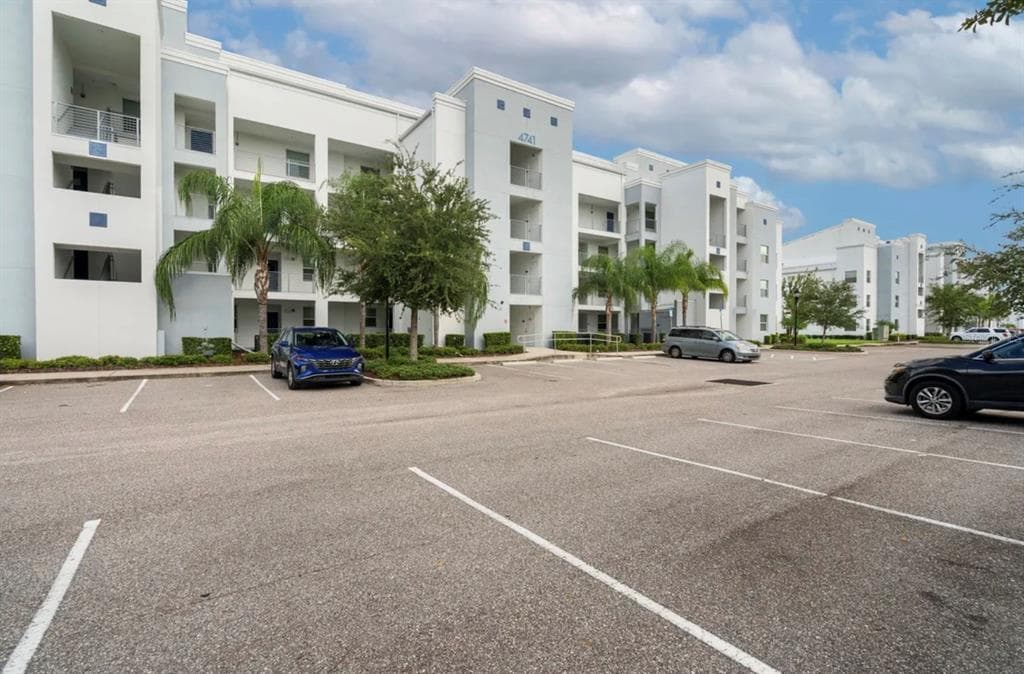 4741 CLOCK TOWER DRIVE # 203, KISSIMMEE, FL 34746