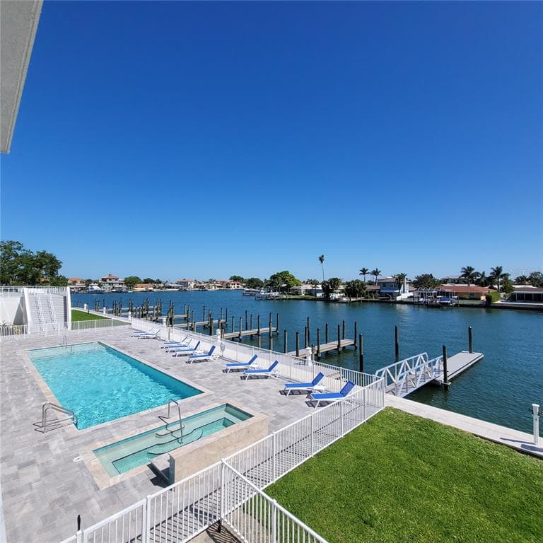 415 ISLAND WAY # 201, CLEARWATER BEACH, FL 33767