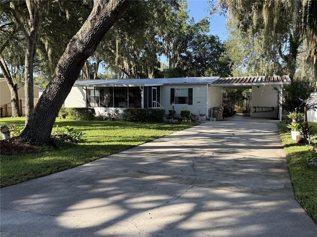 8634 TREASURE ISLAND ROAD, LEESBURG, FL 34788