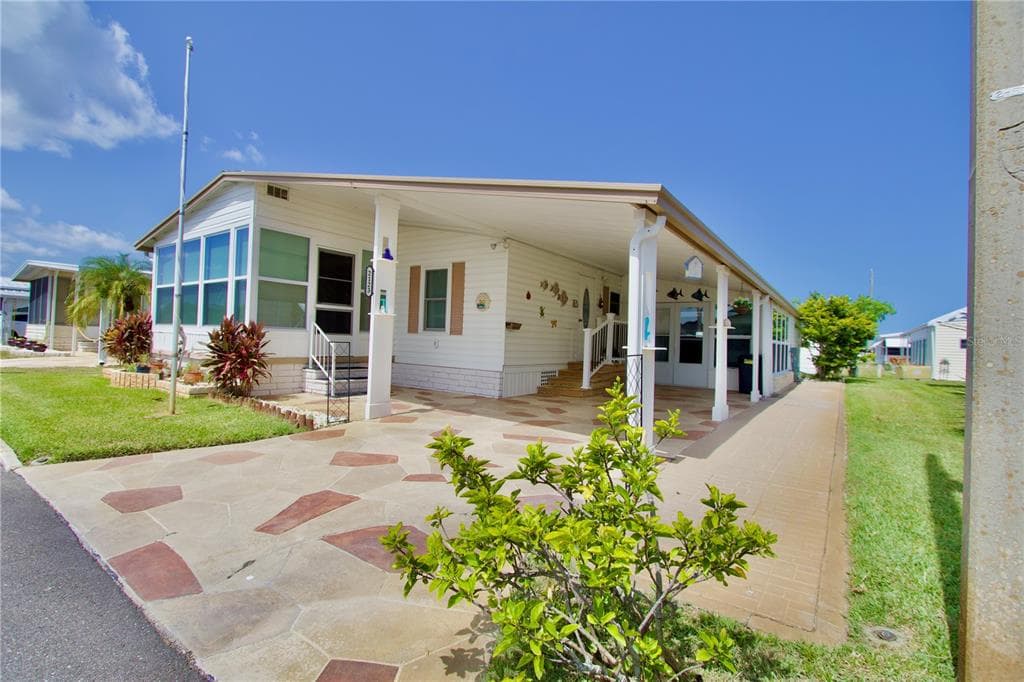 2123 OAHU DRIVE, HOLIDAY, FL 34691
