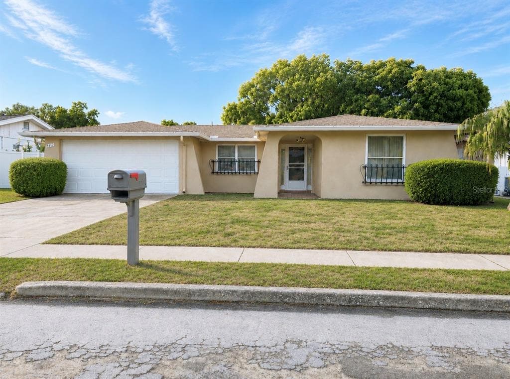 5617 CANOSA DRIVE, HOLIDAY, FL 34690