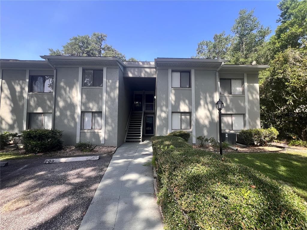 302 PALM COAST PARKWAY NE # 204, PALM COAST, FL 32137