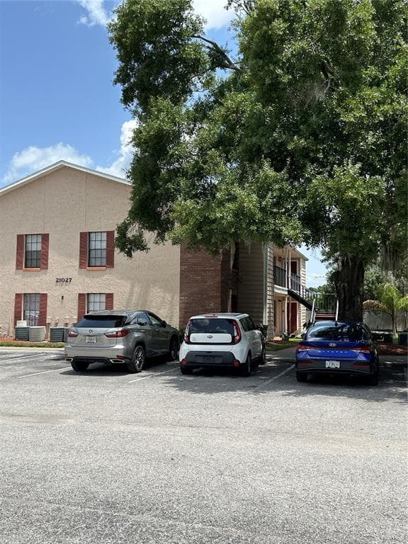 21027 VOYAGER BOULEVARD # 7, LAND O LAKES, FL 34638
