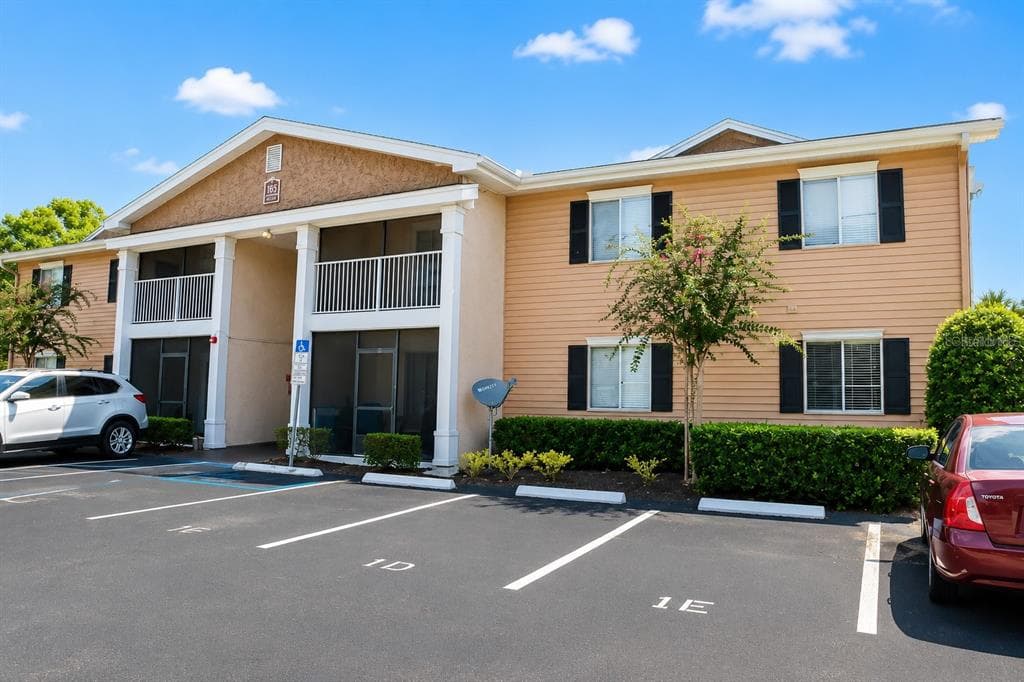 165 N PEARL LAKE CAUSEWAY # 104, ALTAMONTE SPRINGS, FL 32714